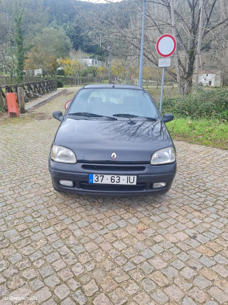 Renault Clio 1.2 Oasis - 2