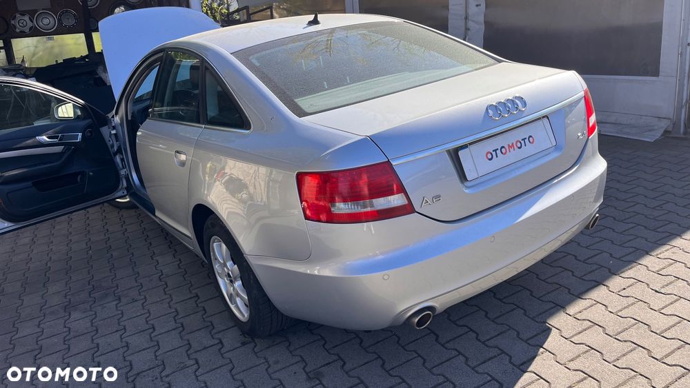 Audi A6 Limousine 2.4 - 18