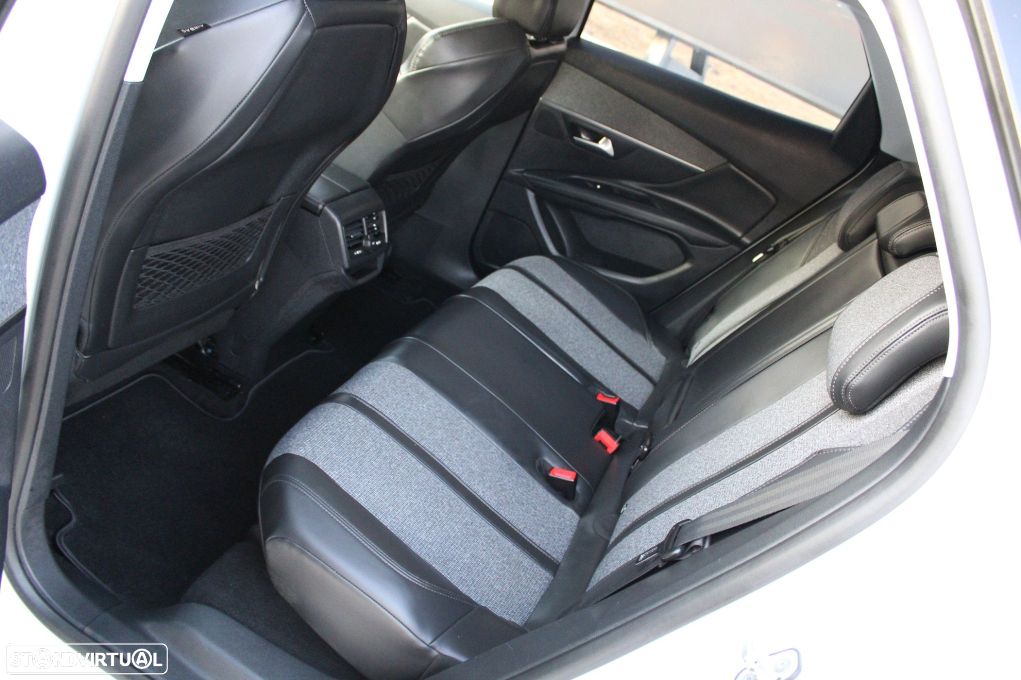 Peugeot 3008 1.6 BlueHDi Allure Grip Control - 14