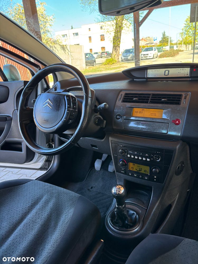 Citroën C4 1.6 16V Exclusive - 13