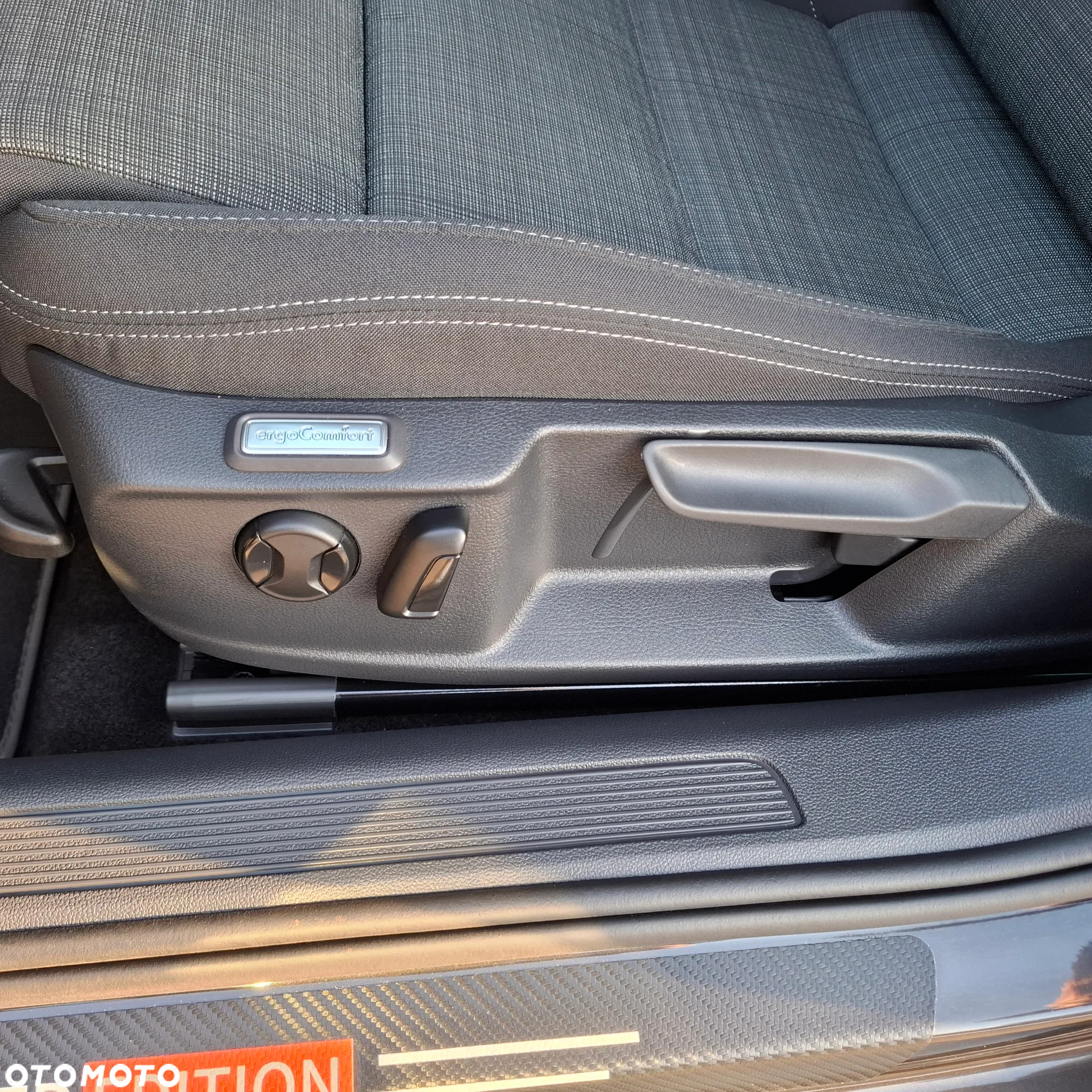 Volkswagen Passat 1.5 TSI OPF DSG Business - 8
