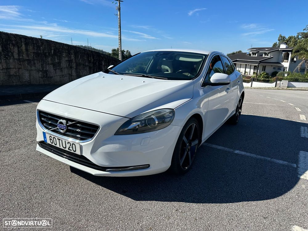Volvo V40 D2 Momentum - 16
