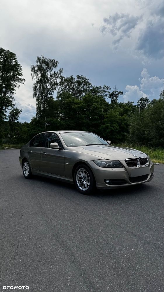 BMW Seria 3 318i - 2