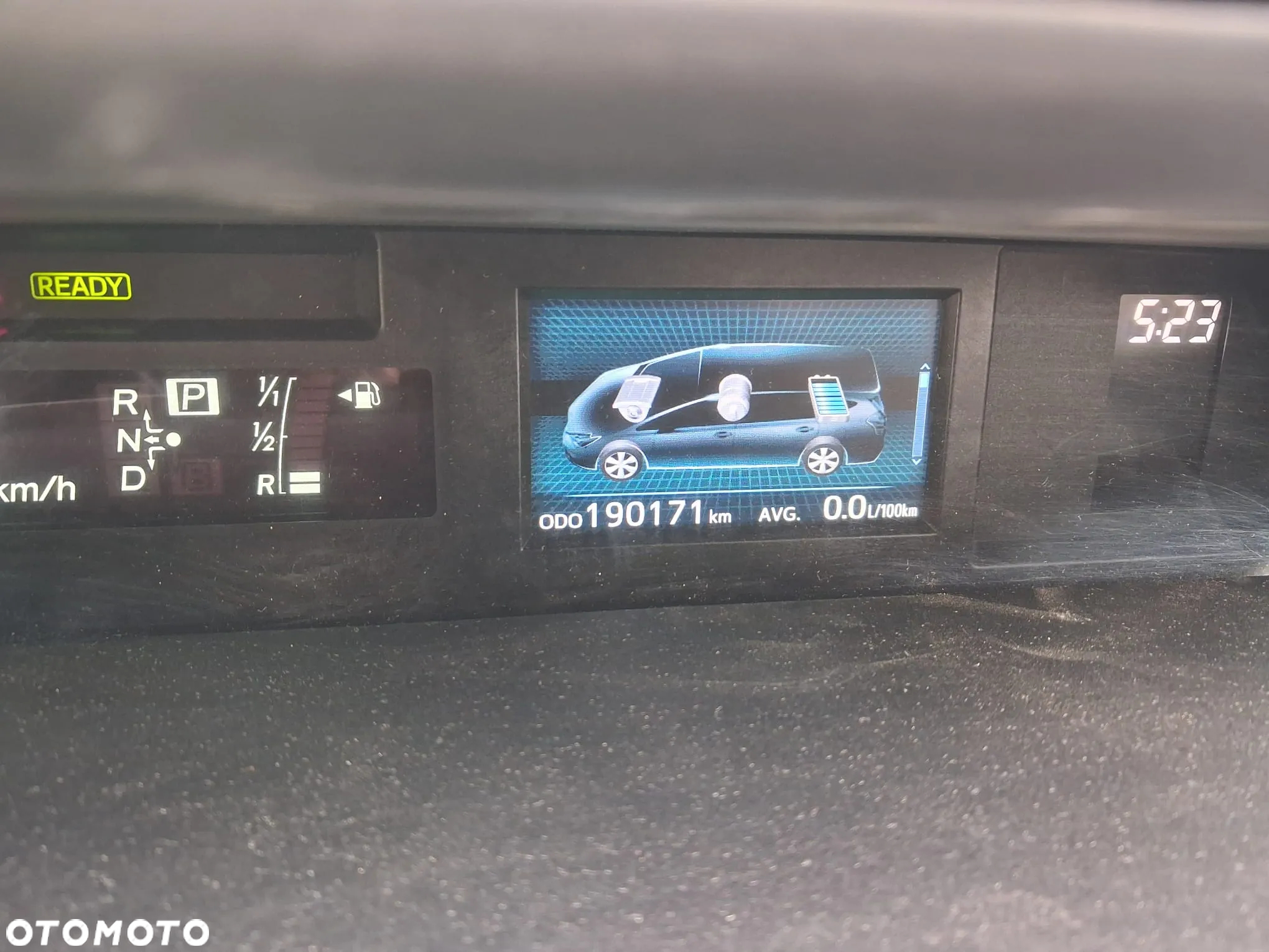 Toyota Prius+ (Hybrid) Executive - 14