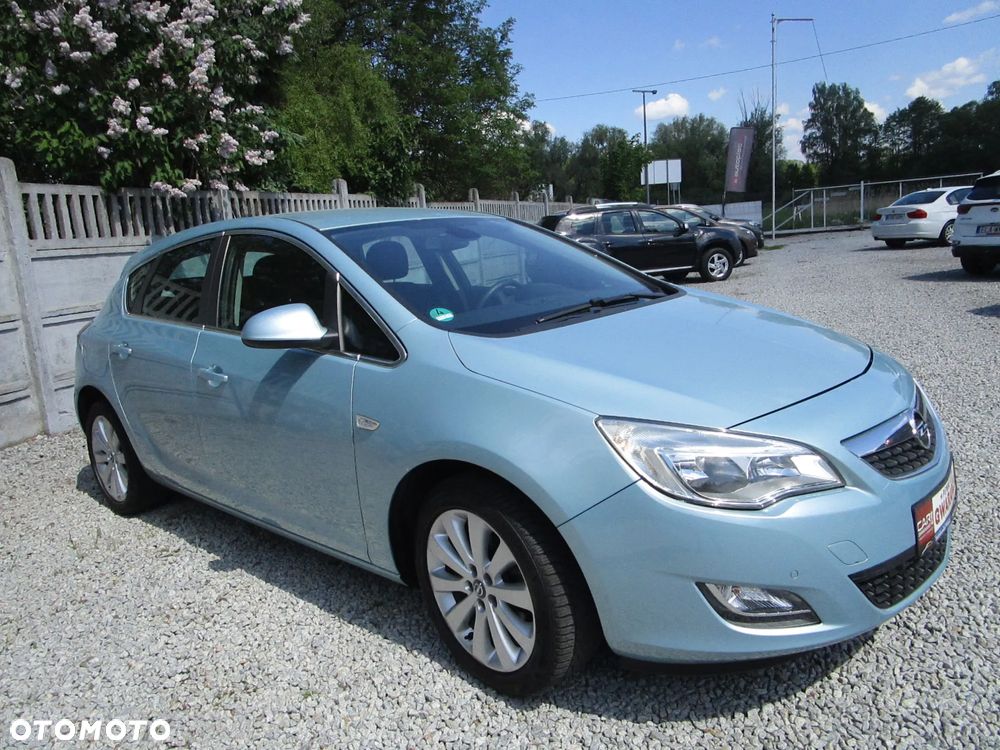 Opel Astra 1.6 Design Edition - 6