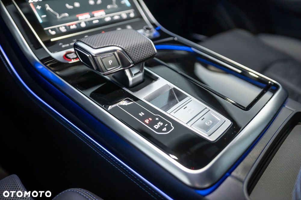 Audi RS Q8 - 18