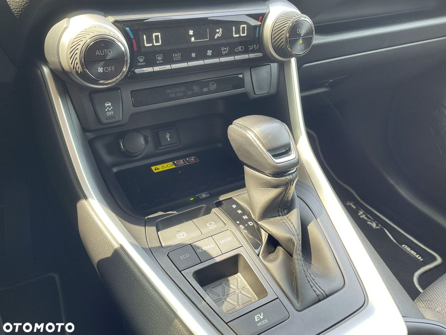 Toyota RAV4 2.5 Hybrid Comfort 4x2 - 19
