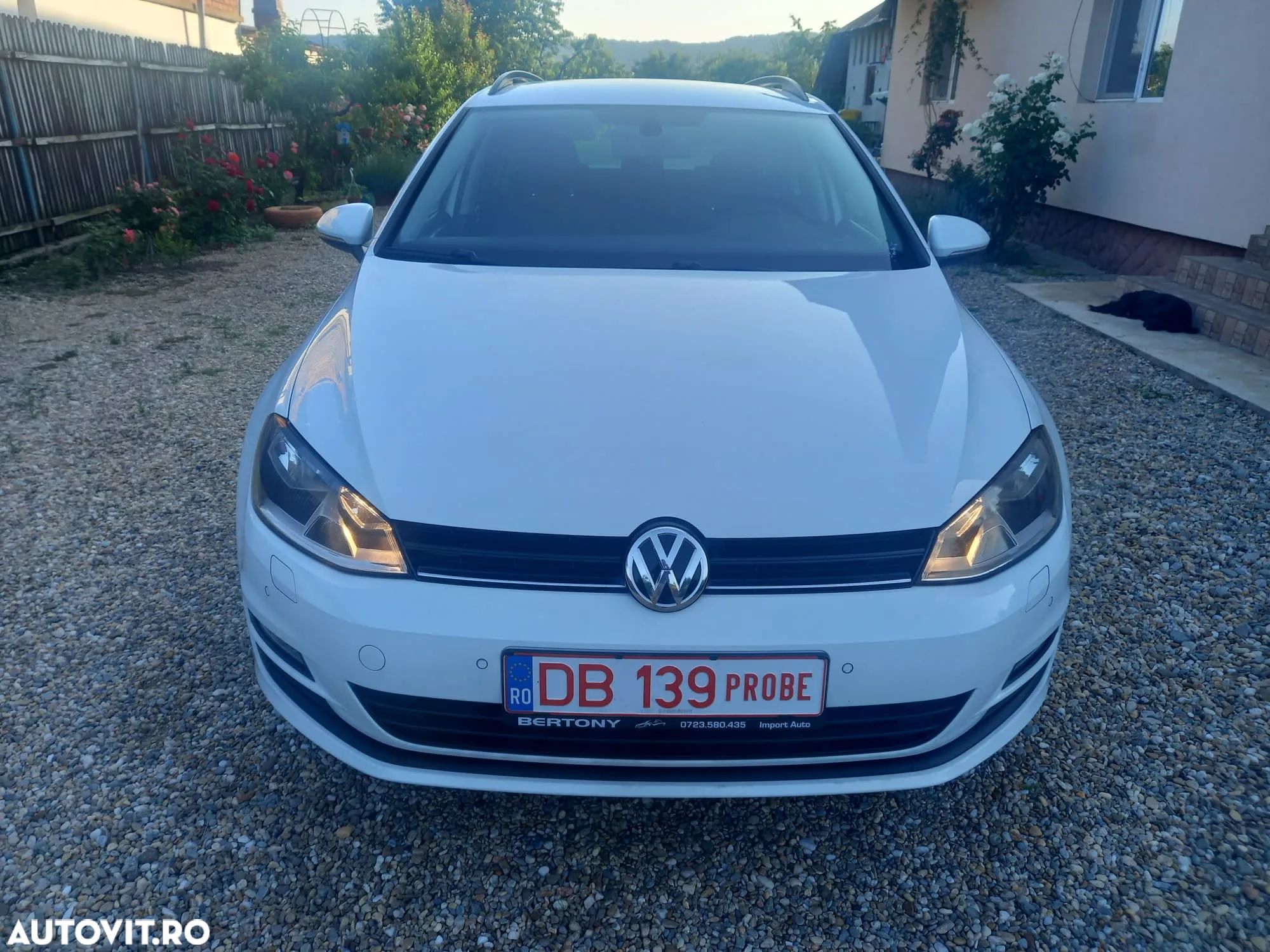 Volkswagen Golf 2.0 TDI BlueMotion Technology Edition - 1