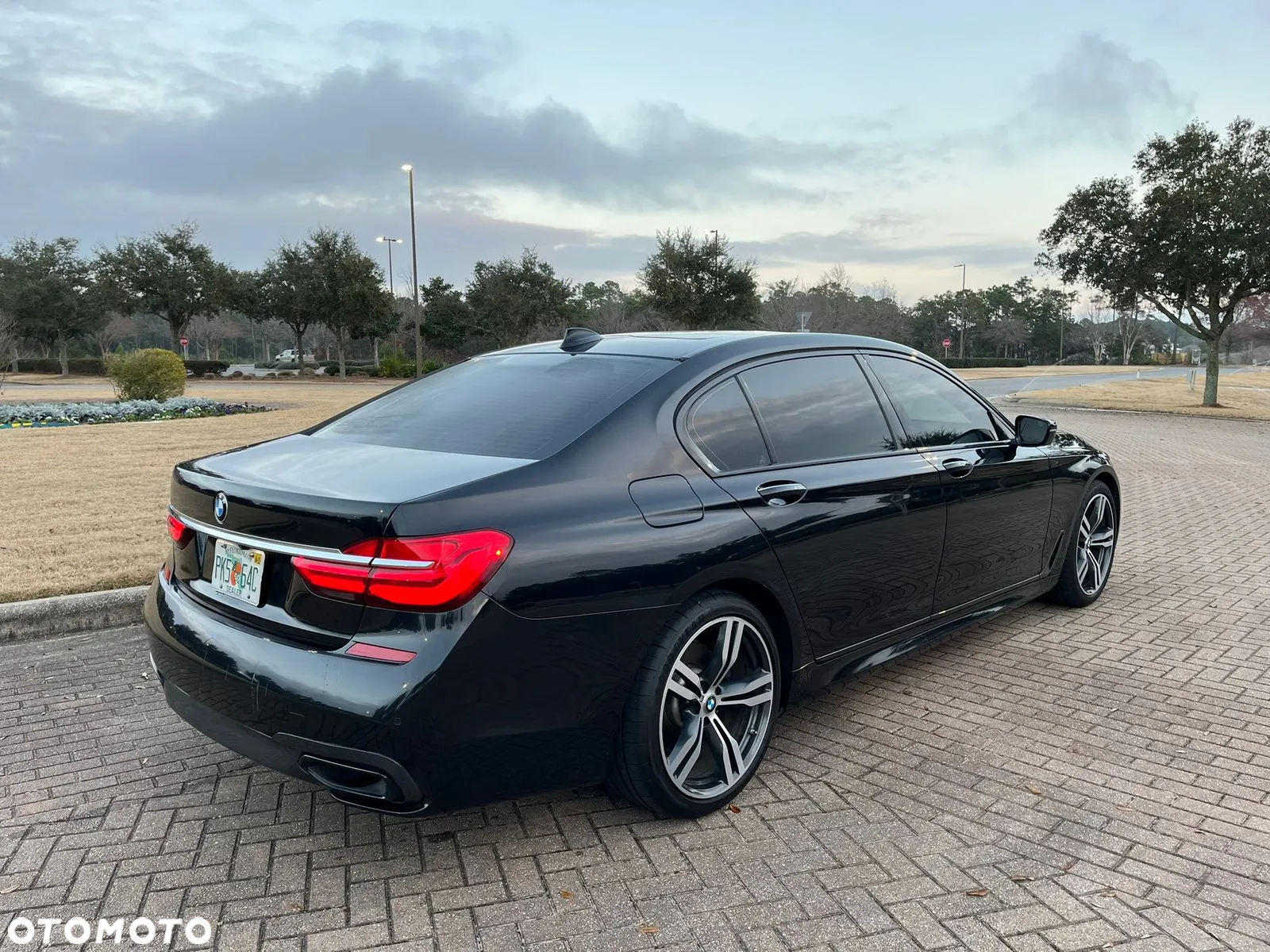 BMW Seria 7 740Li - 4