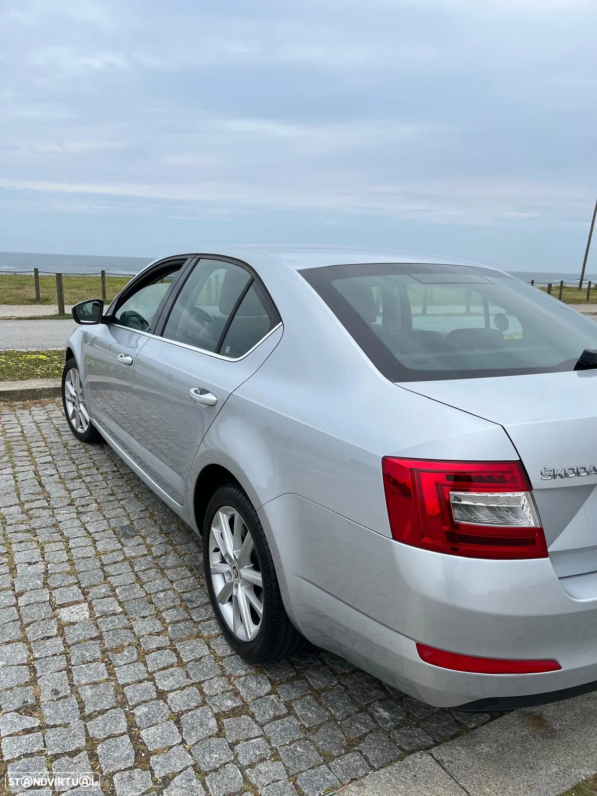 Skoda Octavia 2.0 TDI Elegance DSG - 14