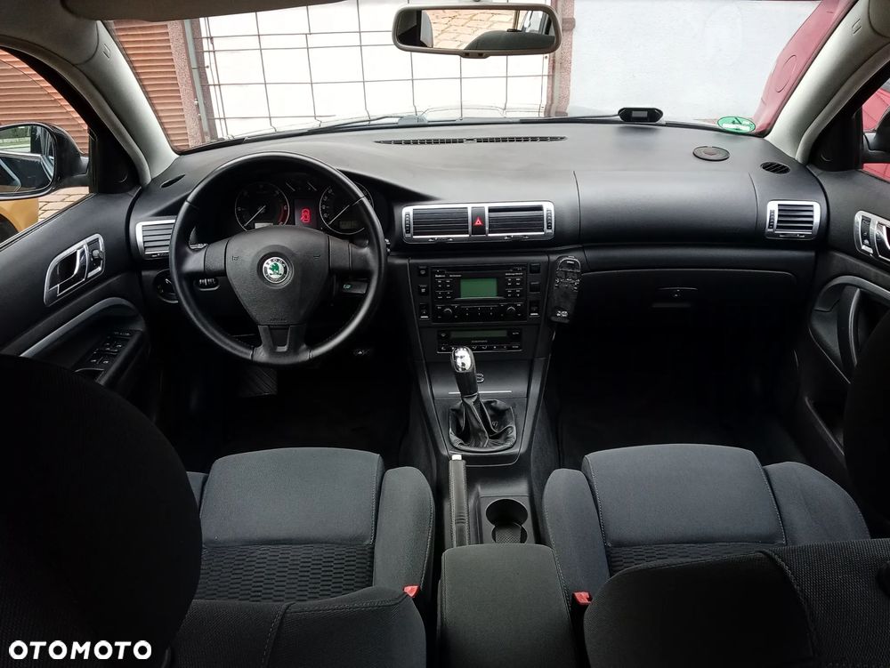 Skoda Superb 2.0 TDI DPF Comfort - 23