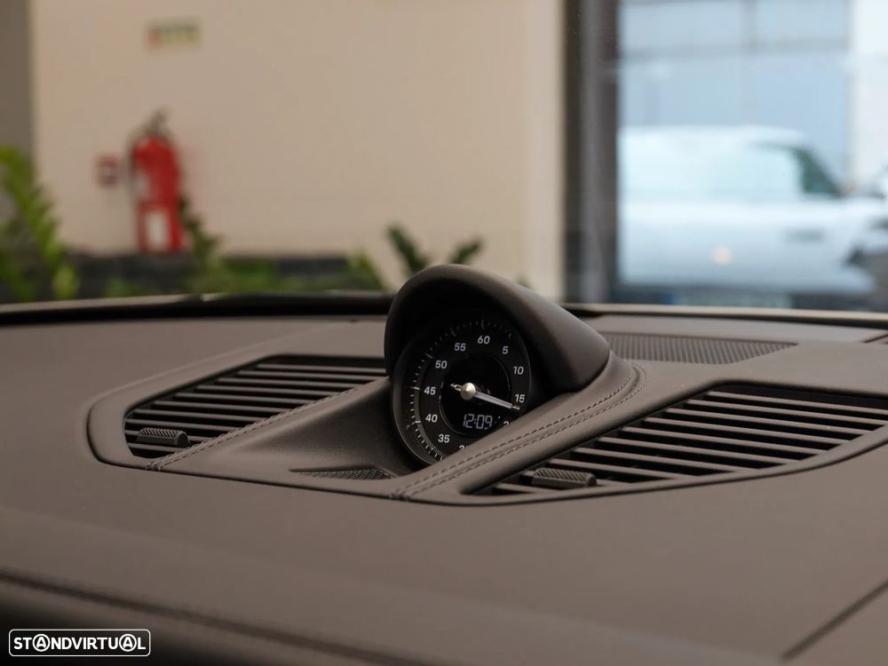 Porsche 911 (992) Carrera GTS PDK - 34