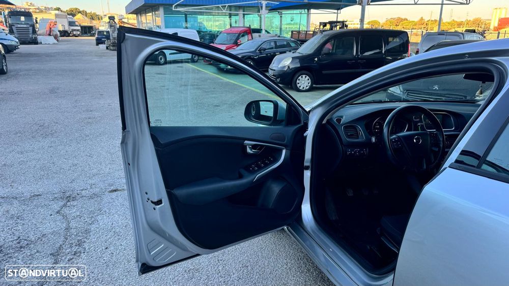 Volvo V40 2.0 D2 Kinetic Eco - 3