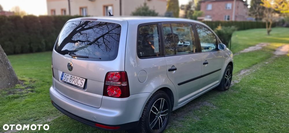 Volkswagen Touran 1.9 TDI DPF Conceptline - 38
