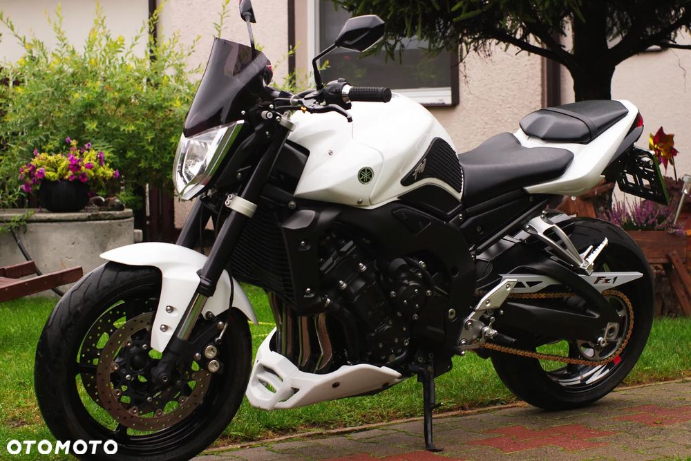 Yamaha FZ - 19