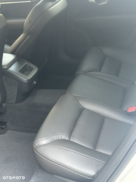 Volvo V90 D4 SCR AWD R-Design - 11
