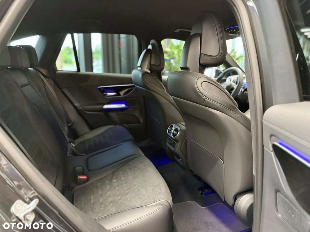Mercedes-Benz GLC - 30