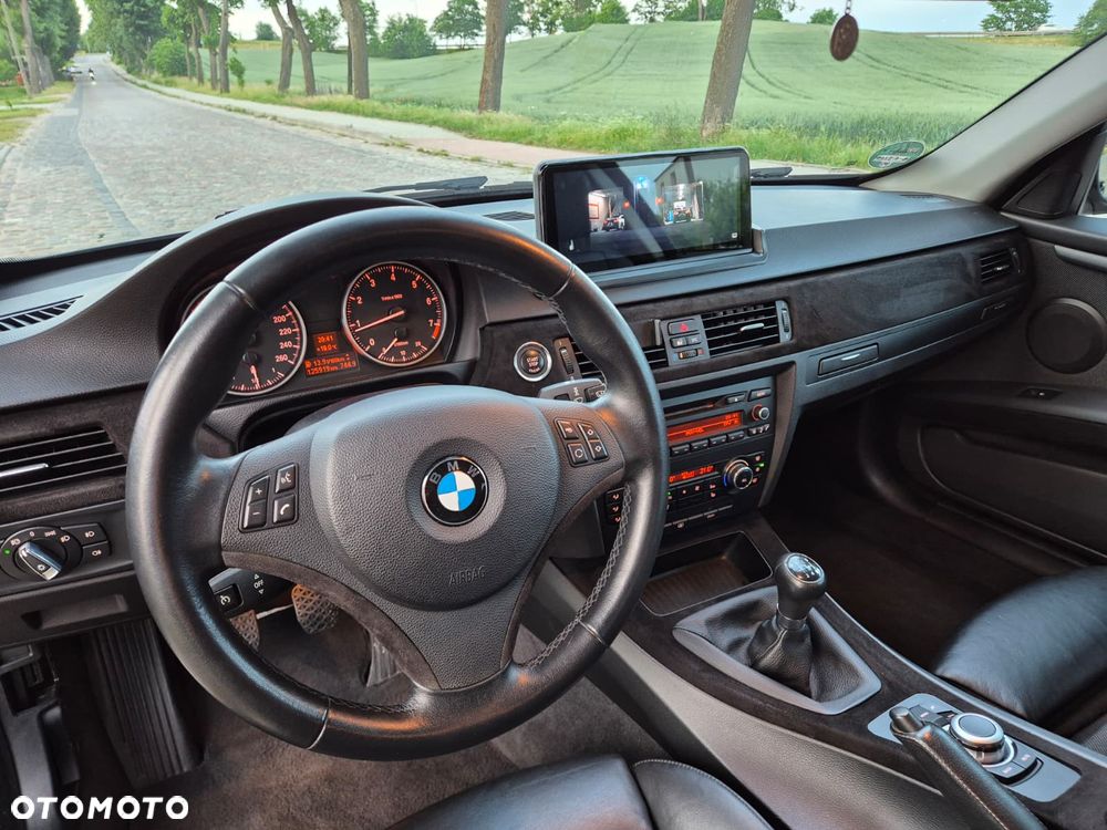 BMW Seria 3 320i - 21
