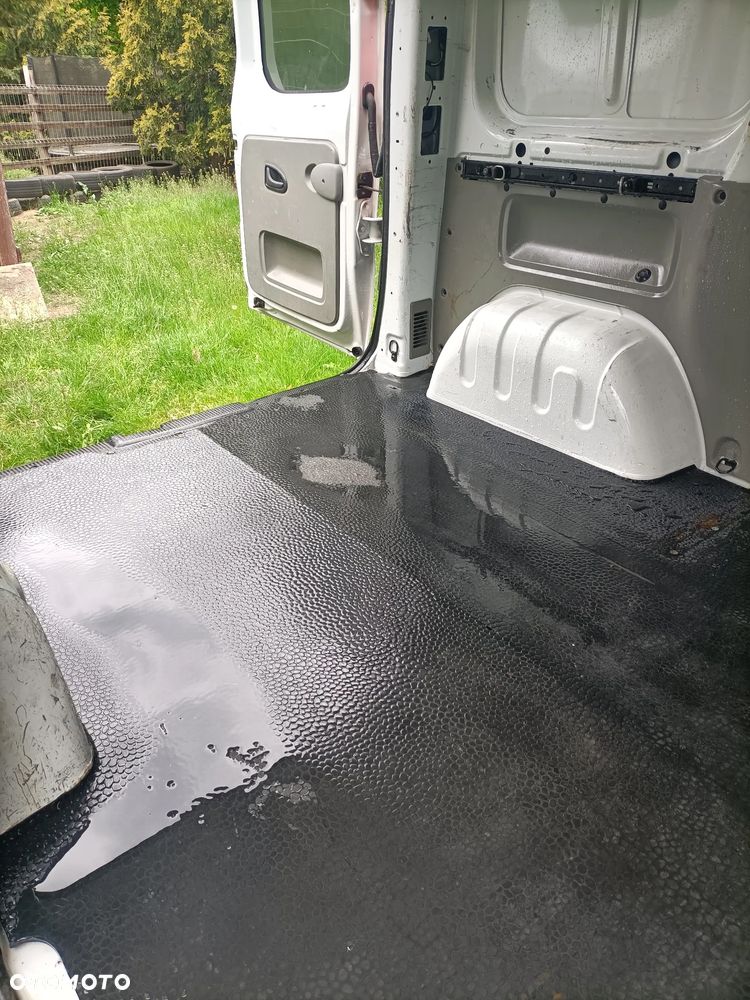 Opel Vivaro - 12