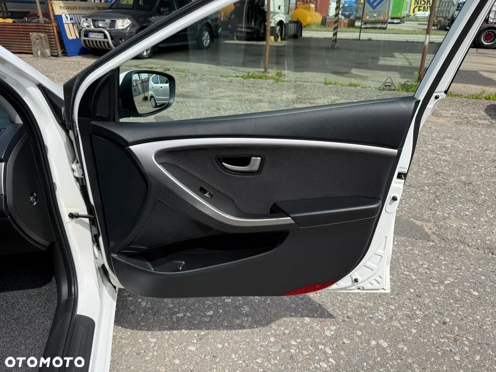 Hyundai i30 1.4 Comfort - 23