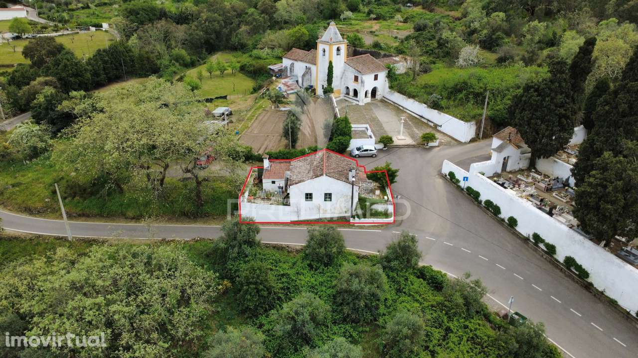 Moradia T2 com quintal - Grande imagem: 2/17