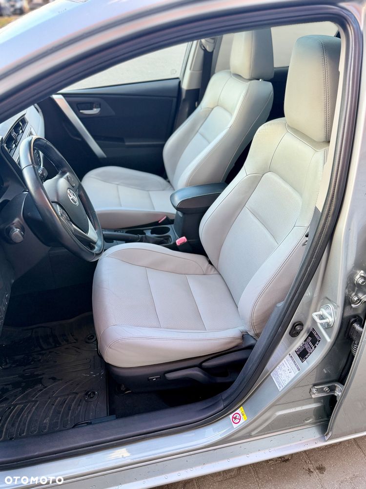 Toyota Auris 1.8 VVT-i Automatik Executive - 13