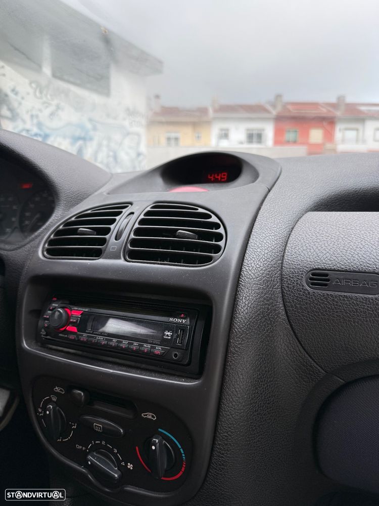 Peugeot 206 1.1 XR - 11