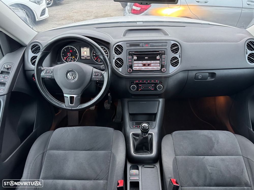 VW Tiguan 2.0 TDi Sport BlueMotion - 14