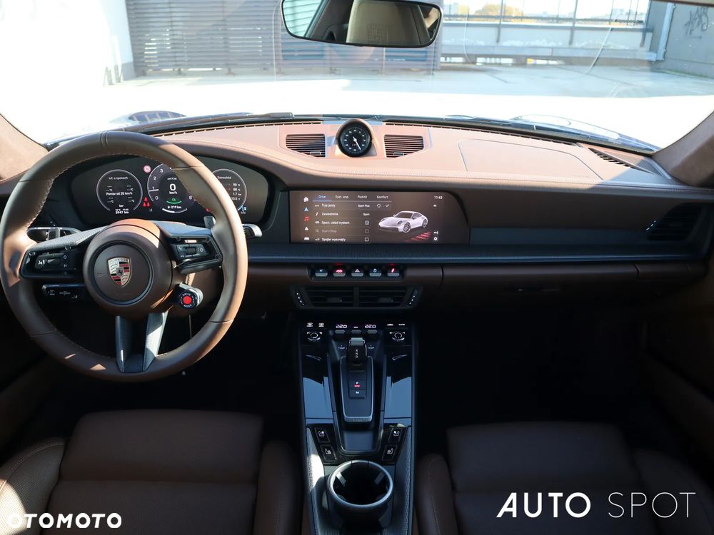Porsche 911 Carrera T-Hybrid 4 GTS - 22