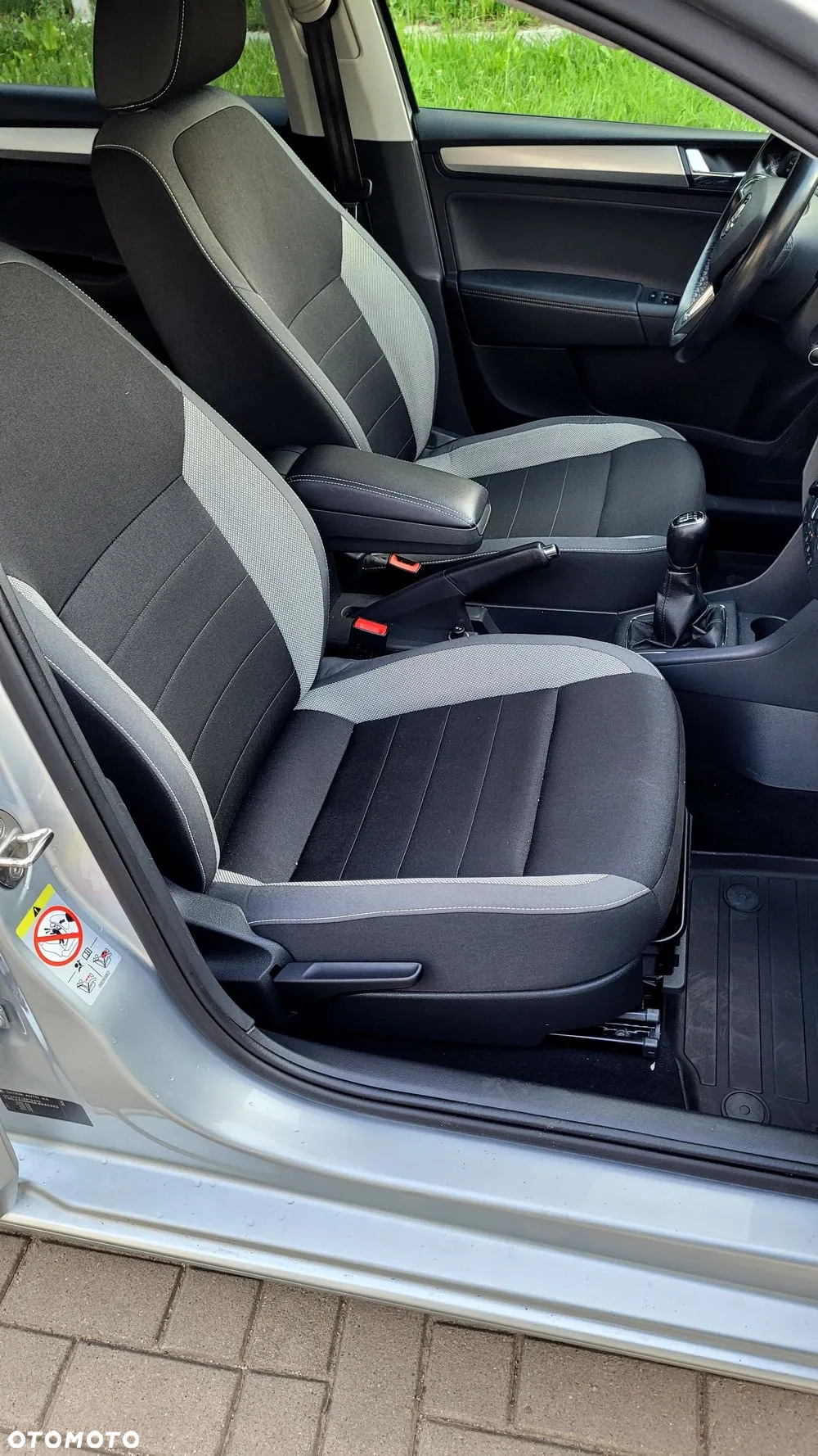 Skoda RAPID 1.0 TSI Style - 25