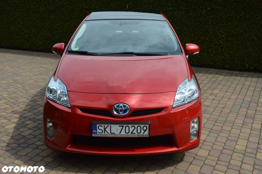 Toyota Prius (Hybrid) Life - 33