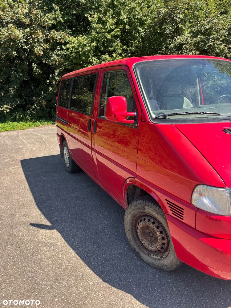 Volkswagen Caravelle - 8