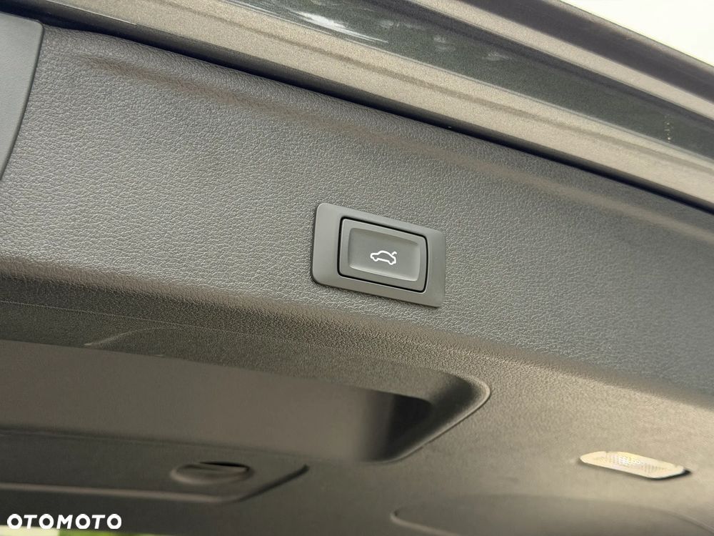 Audi A4 Avant 35 TDI mHEV S Line S tronic - 36