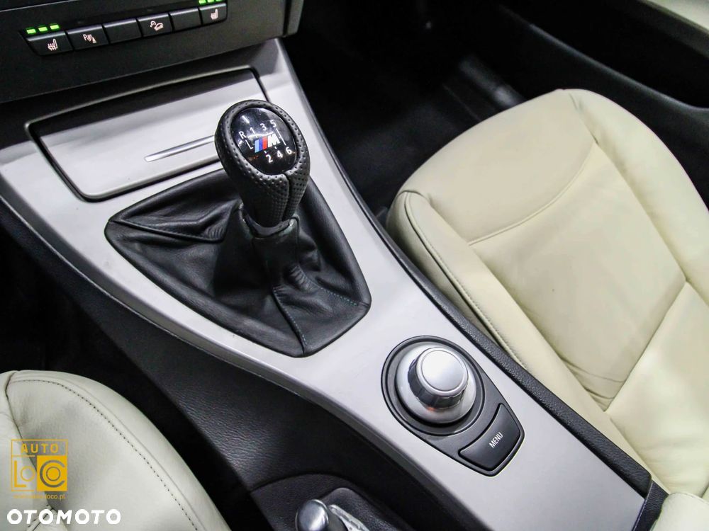 BMW Seria 3 325xi - 21