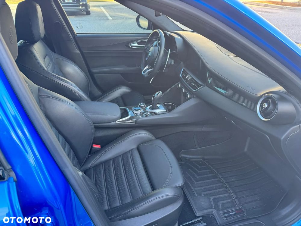 Alfa Romeo Giulia 2.0 Turbo 16V AT8-Q4 Ti - 10