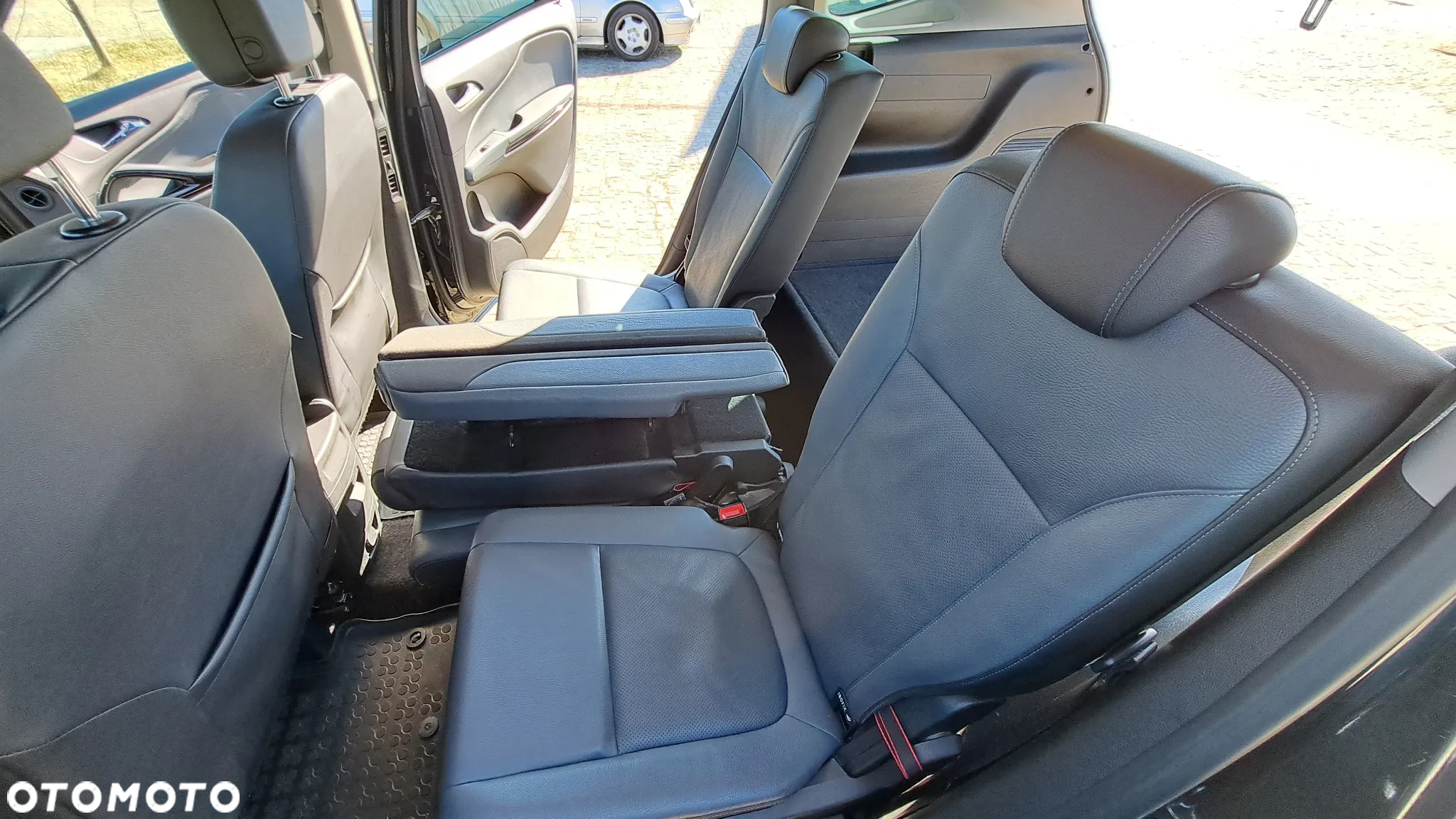 Opel Zafira Tourer 2.0 CDTI Sport - 24