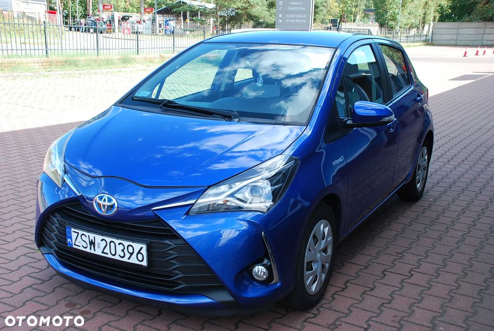 Toyota Yaris Hybrid 100 Life - 29