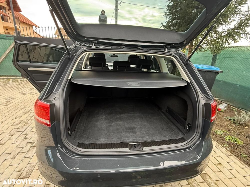 Volkswagen Passat 2.0 TDI (BlueMotion Technology) DSG Comfortline - 16