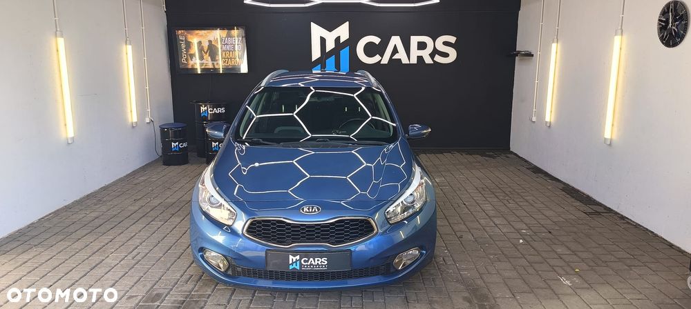 Kia Ceed - 33