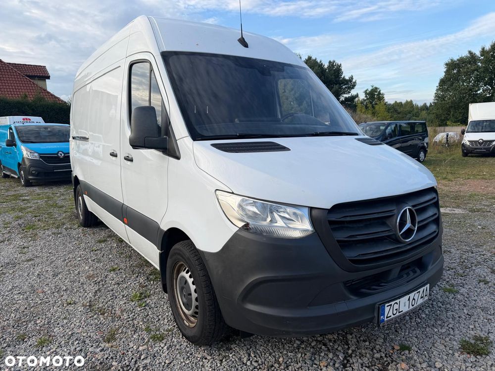 Mercedes-Benz Sprinter - 11