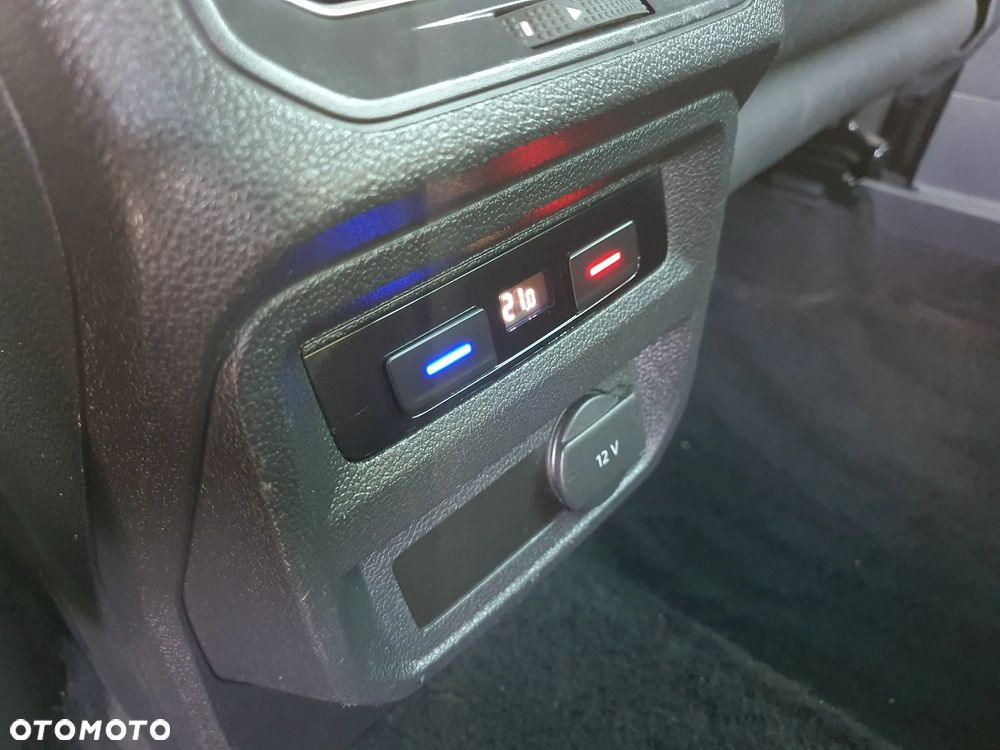 Volkswagen Tiguan - 32