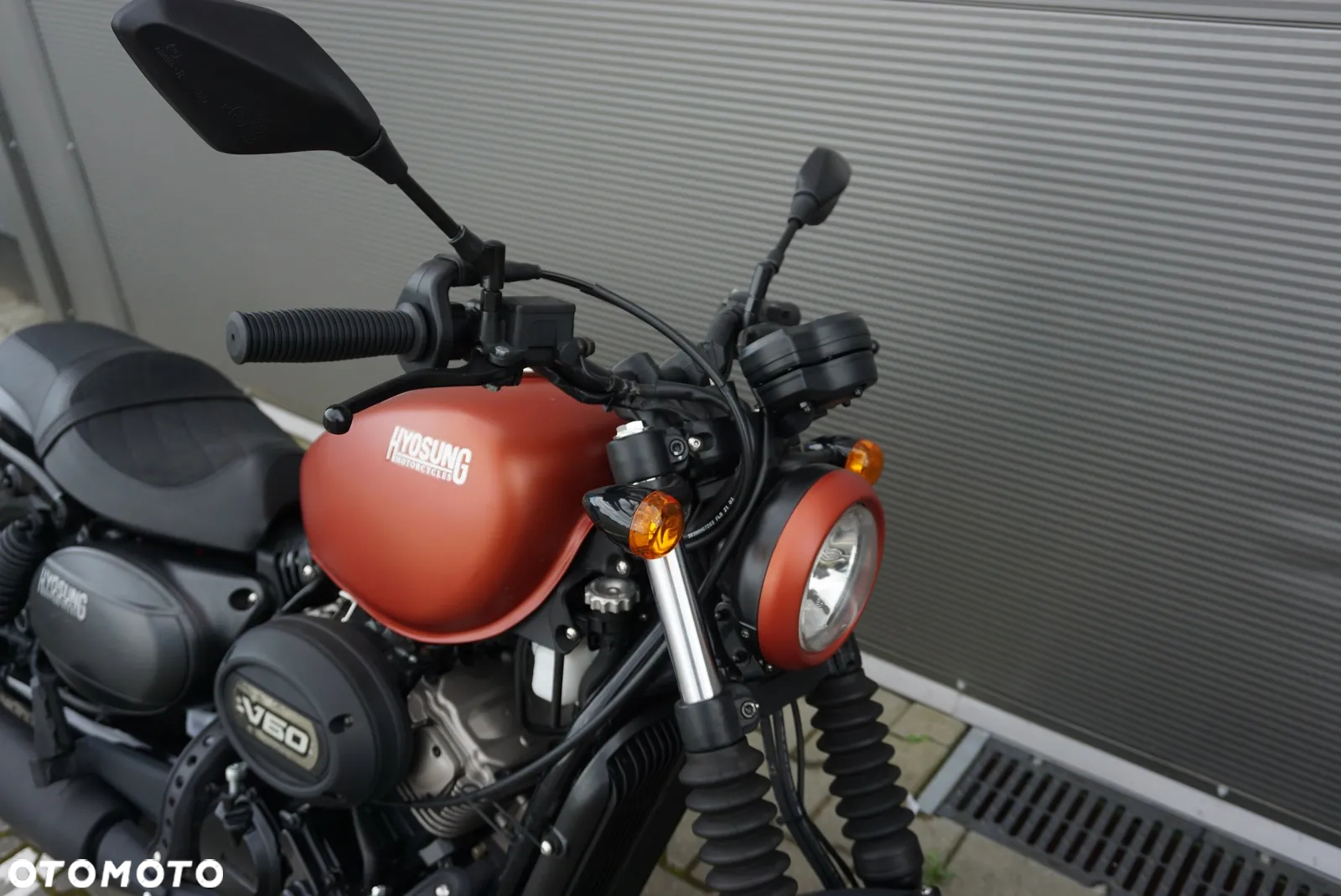 Hyosung GV - 15