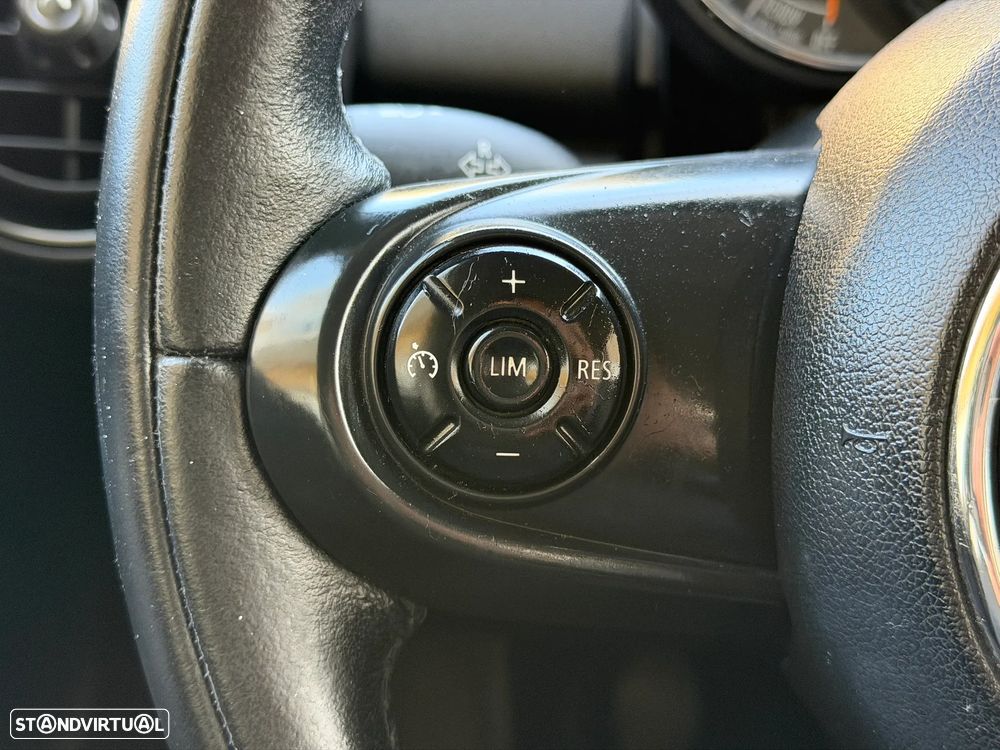 MINI 3 Portas One D - 13