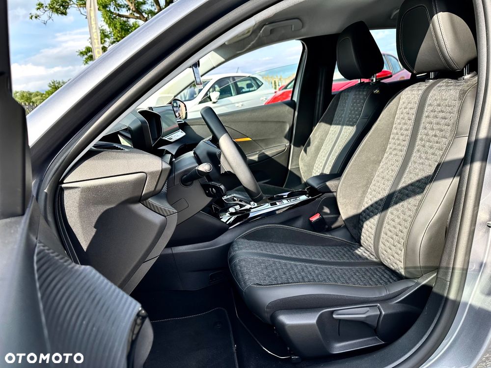 Peugeot 208 e-208 50kWh Business - 11