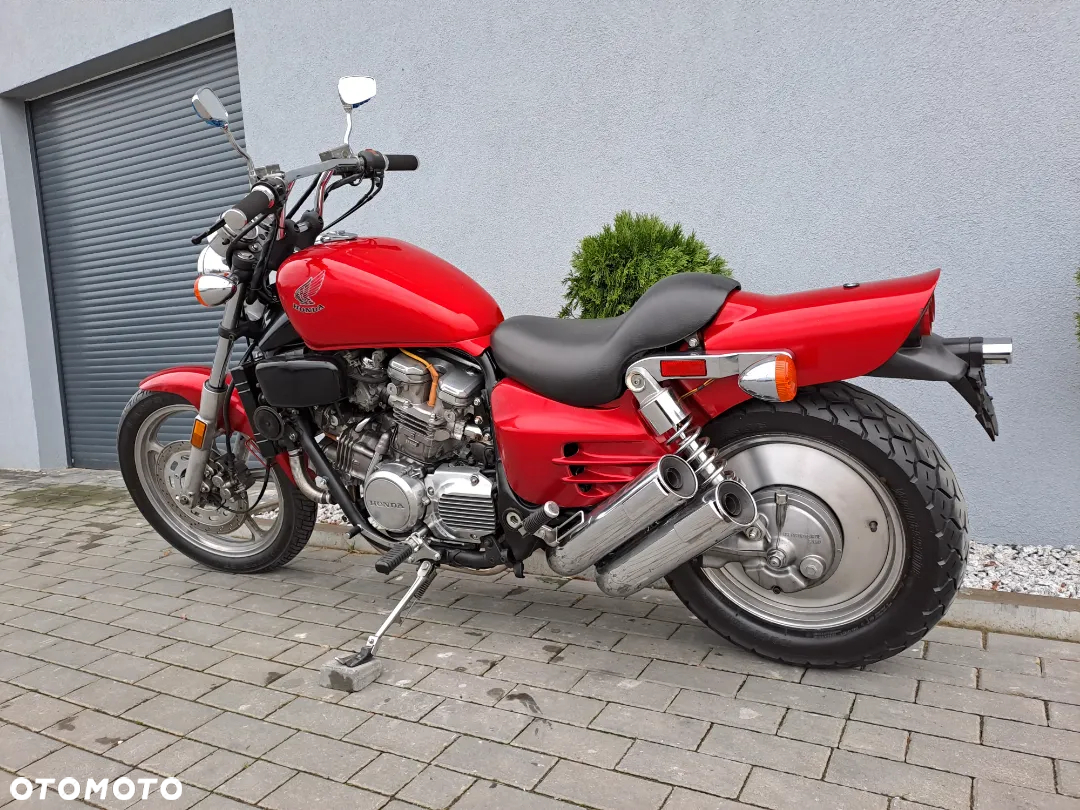 Honda VF - 19
