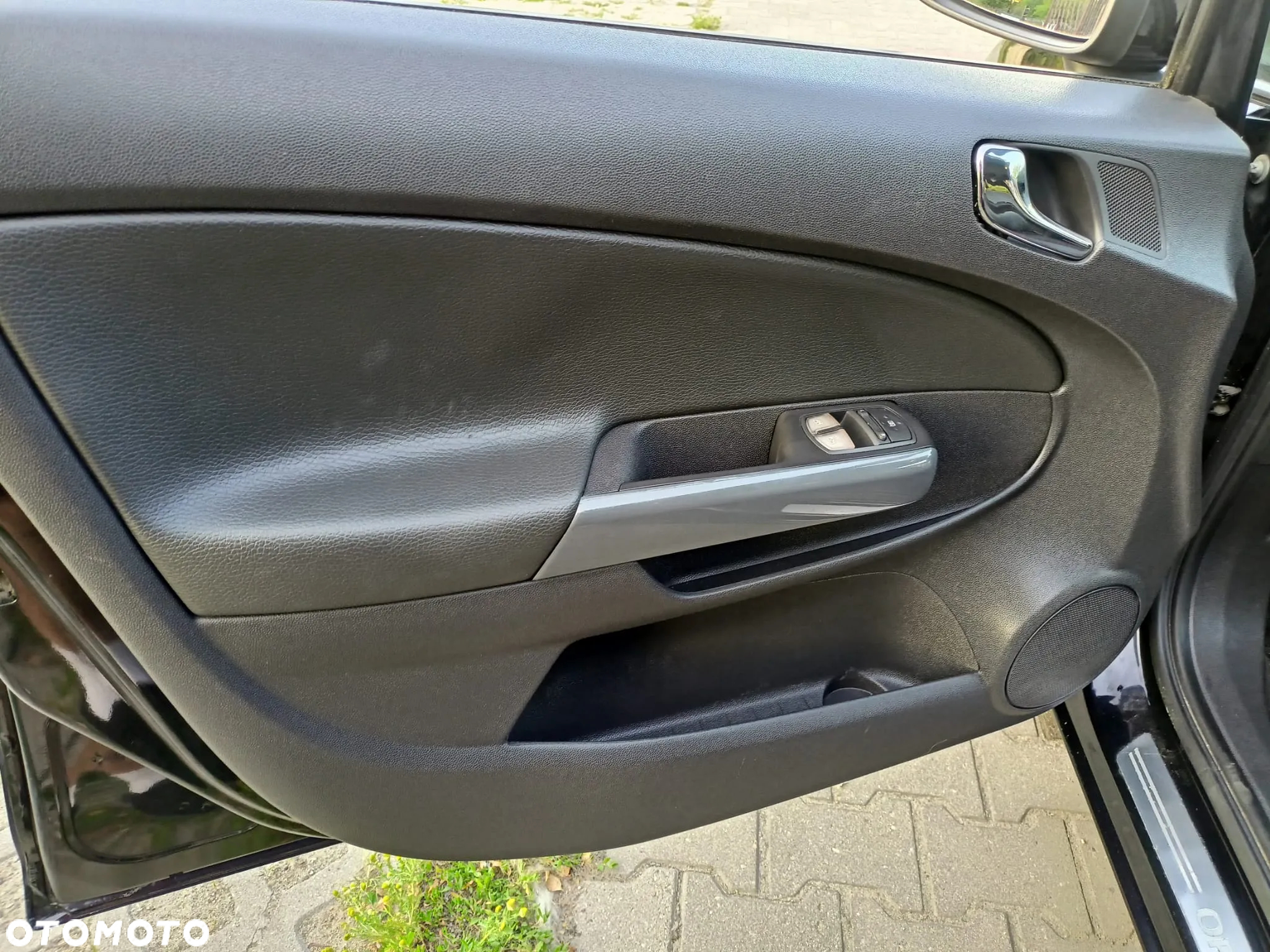 Opel Corsa 1.4 16V Cosmo - 18