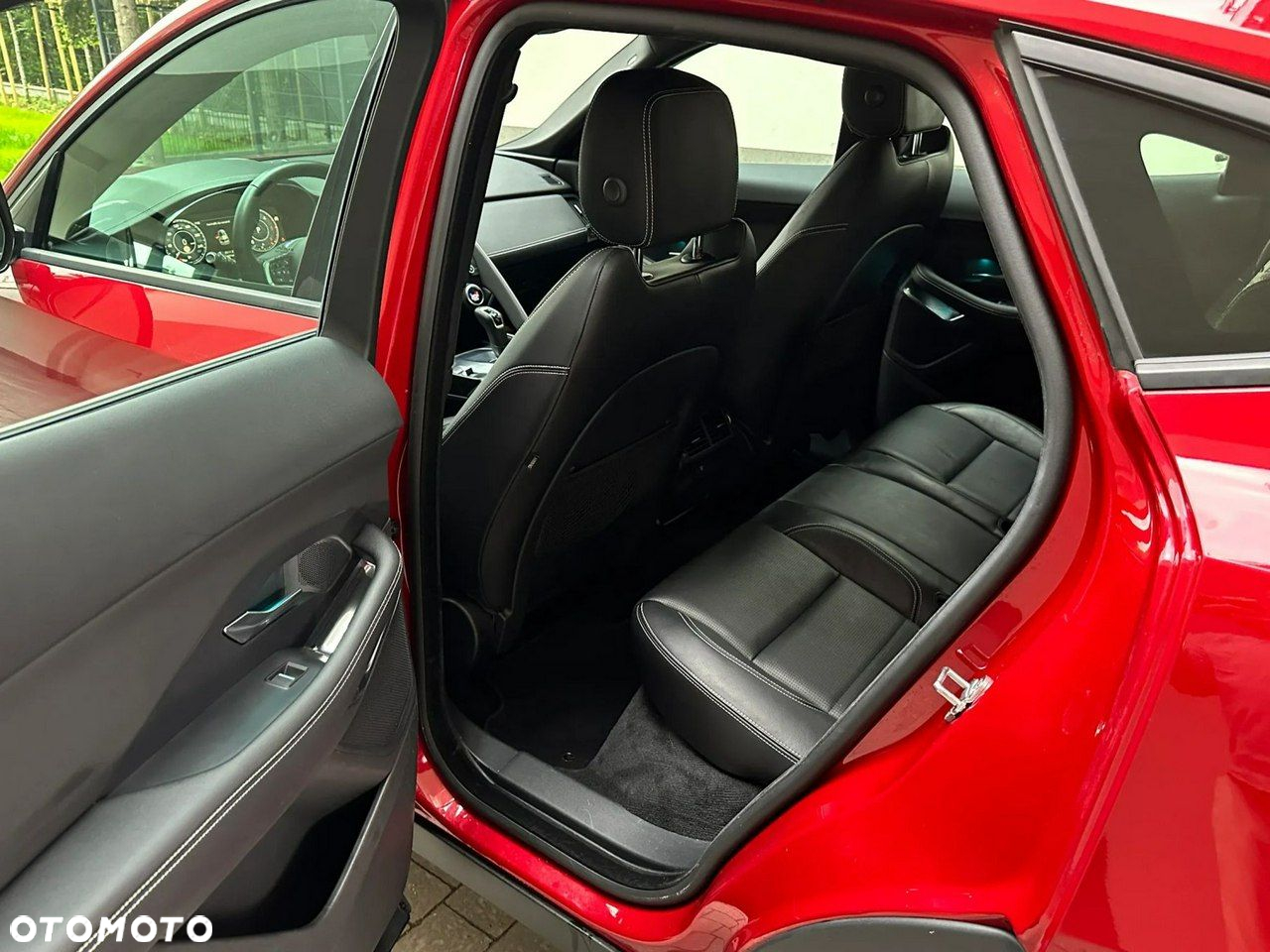 Jaguar E-Pace - 11