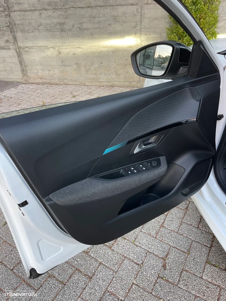 Peugeot 208 1.2 PureTech Allure - 13