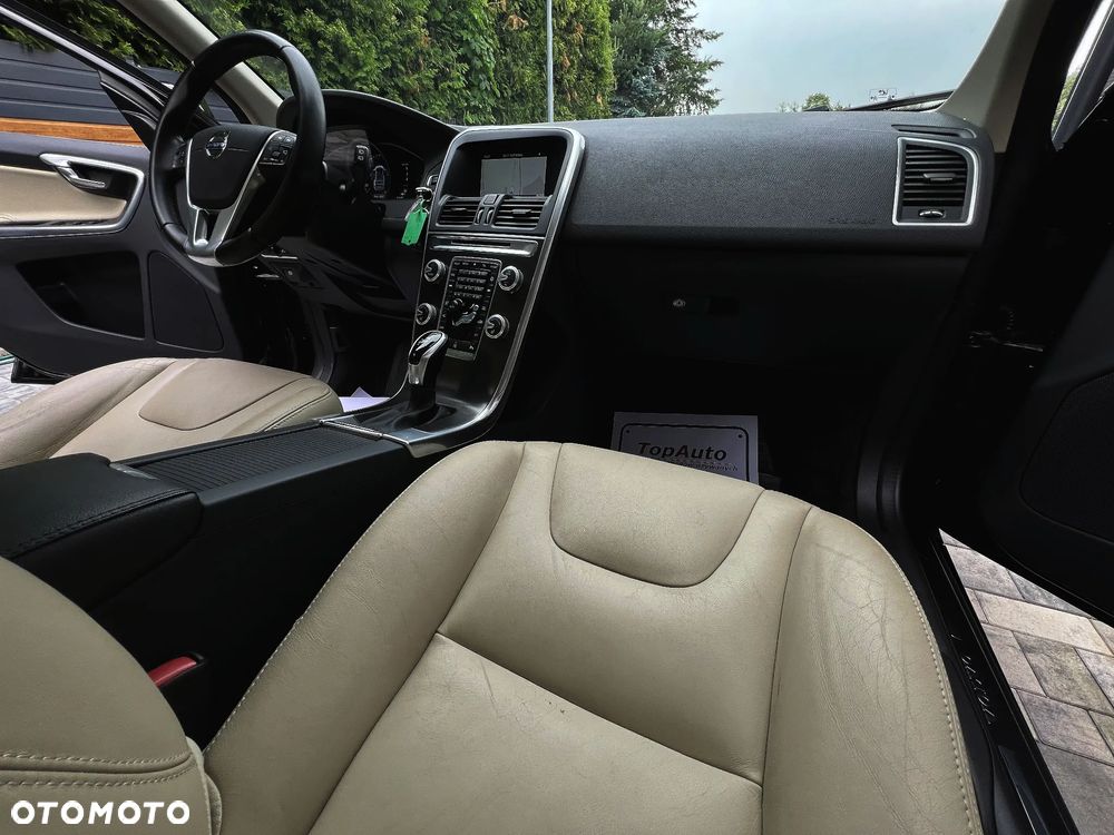 Volvo XC 60 D3 Geartronic Momentum - 16