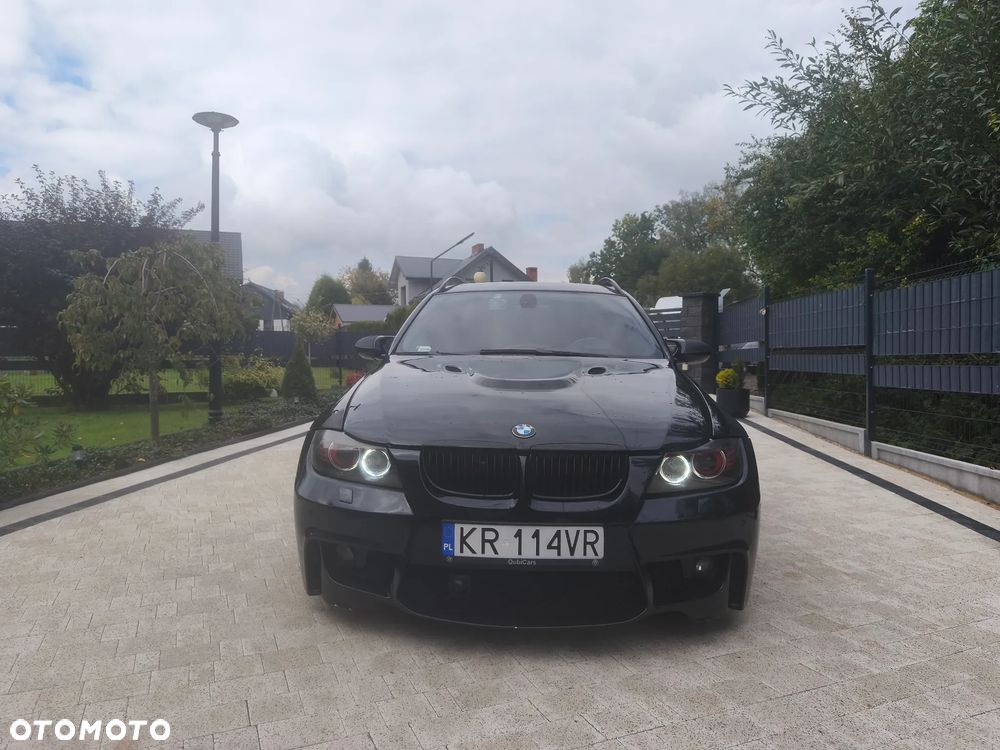 BMW Seria 3 325xi Touring - 4
